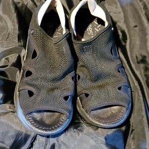 Bzees size 7🔥🔥🔥